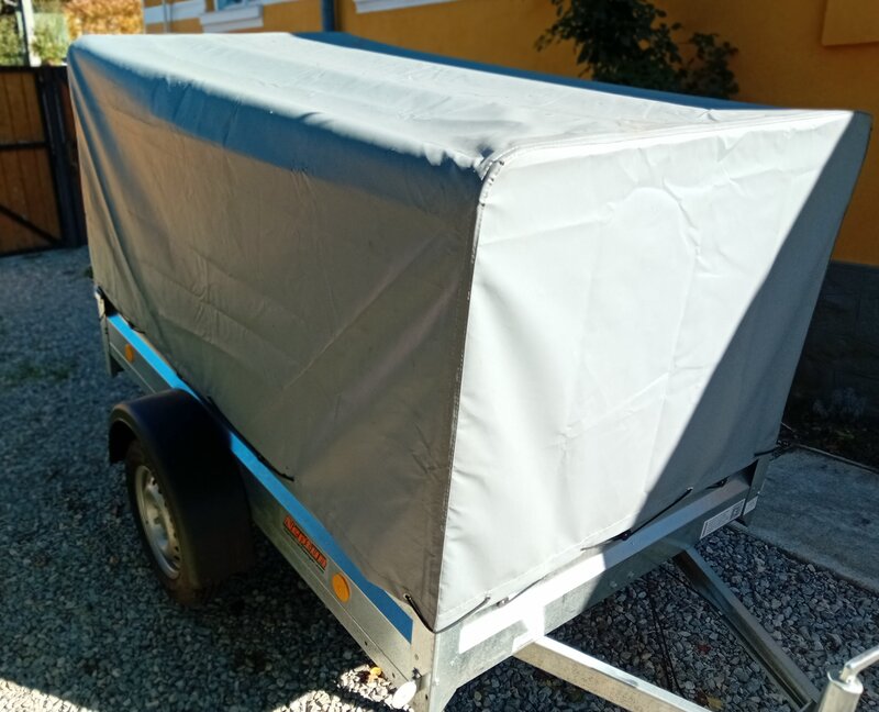 Remorca Neptun 750 kg.